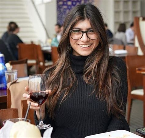 mia khalifa is|Mia Khalifa Wiki, Height, Weight, Age, Husband, Boyfriend,。